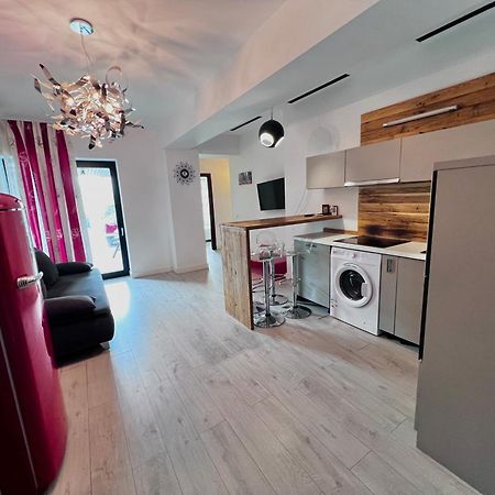 Blue Bike Seaview Apartment Mamaia Exterior photo