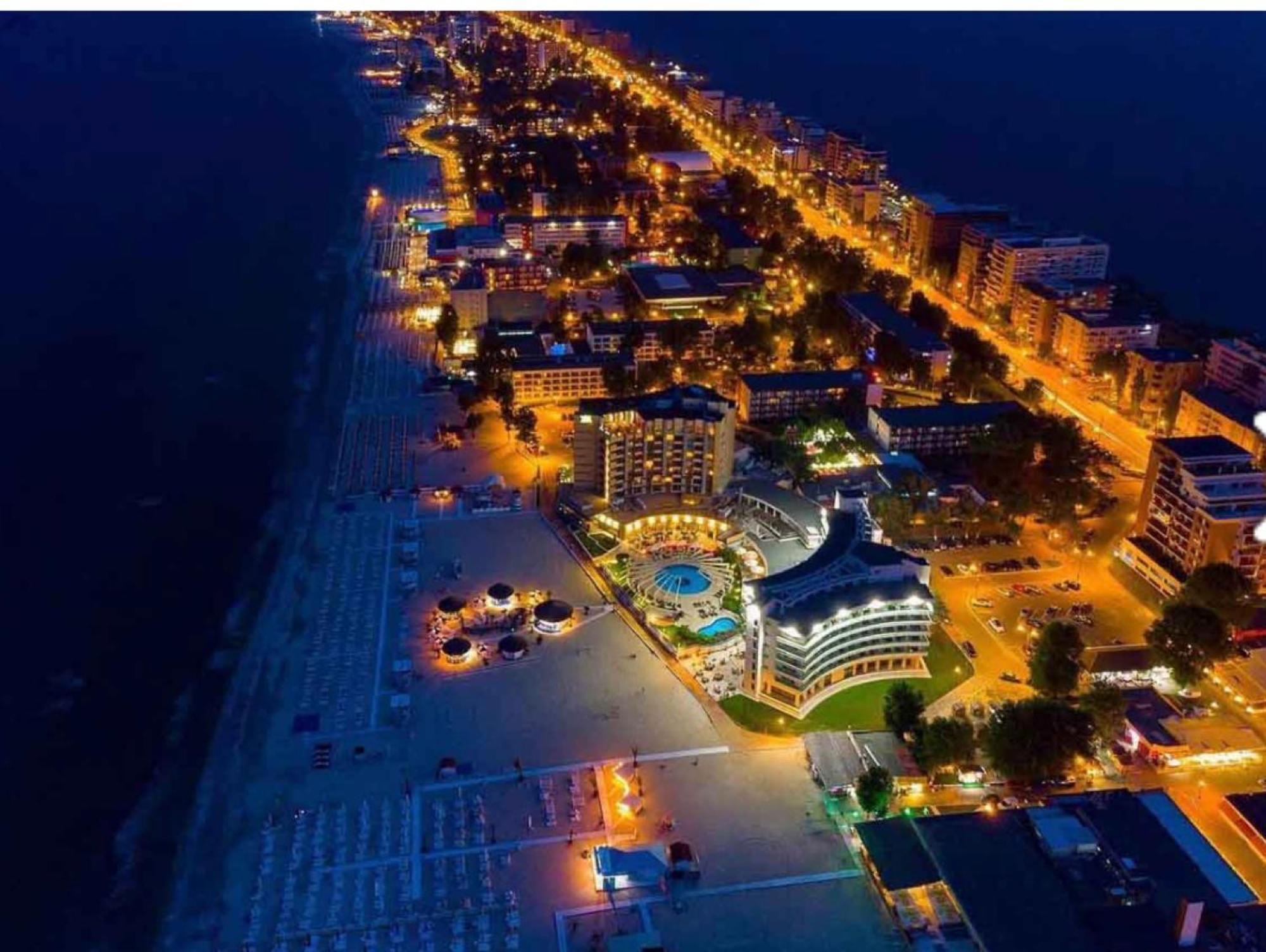 Blue Bike Seaview Apartment Mamaia Exterior photo