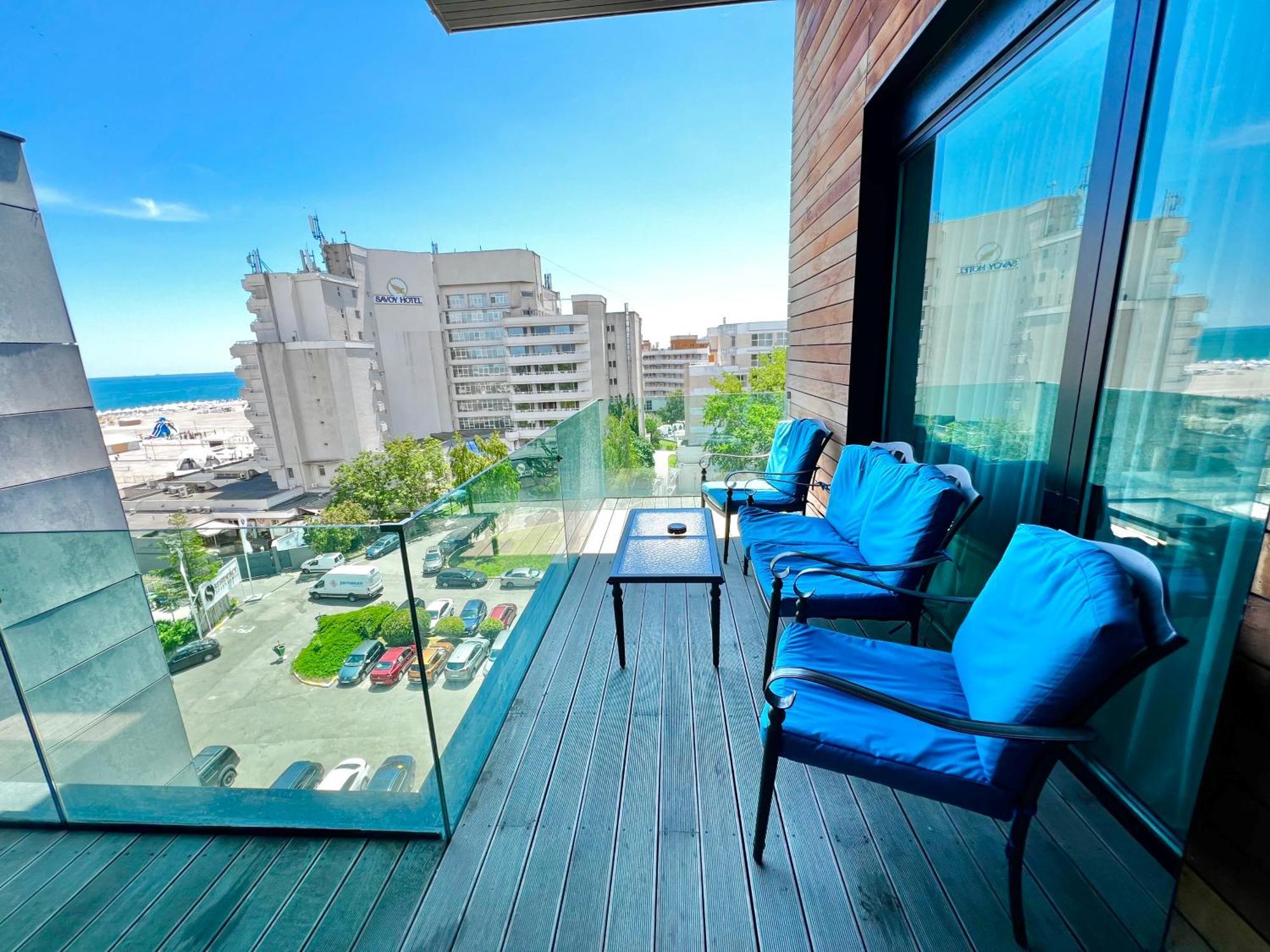 Blue Bike Seaview Apartment Mamaia Exterior photo
