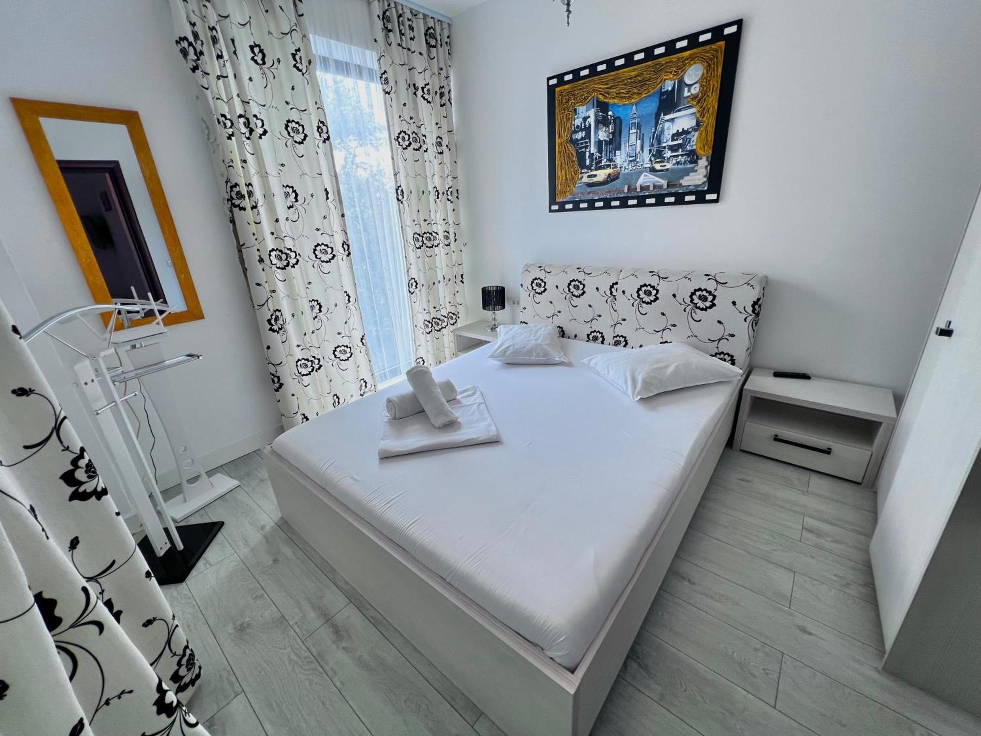 Blue Bike Seaview Apartment Mamaia Exterior photo