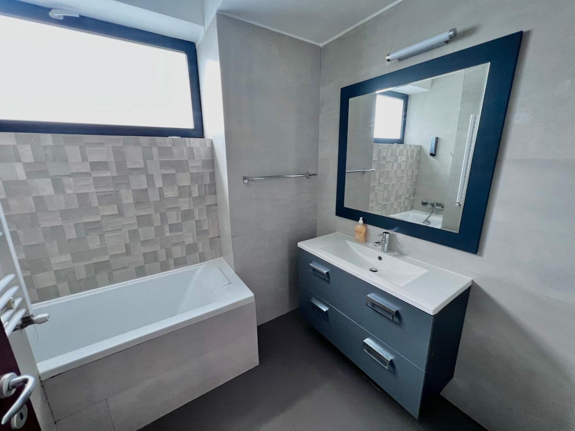 Blue Bike Seaview Apartment Mamaia Exterior photo