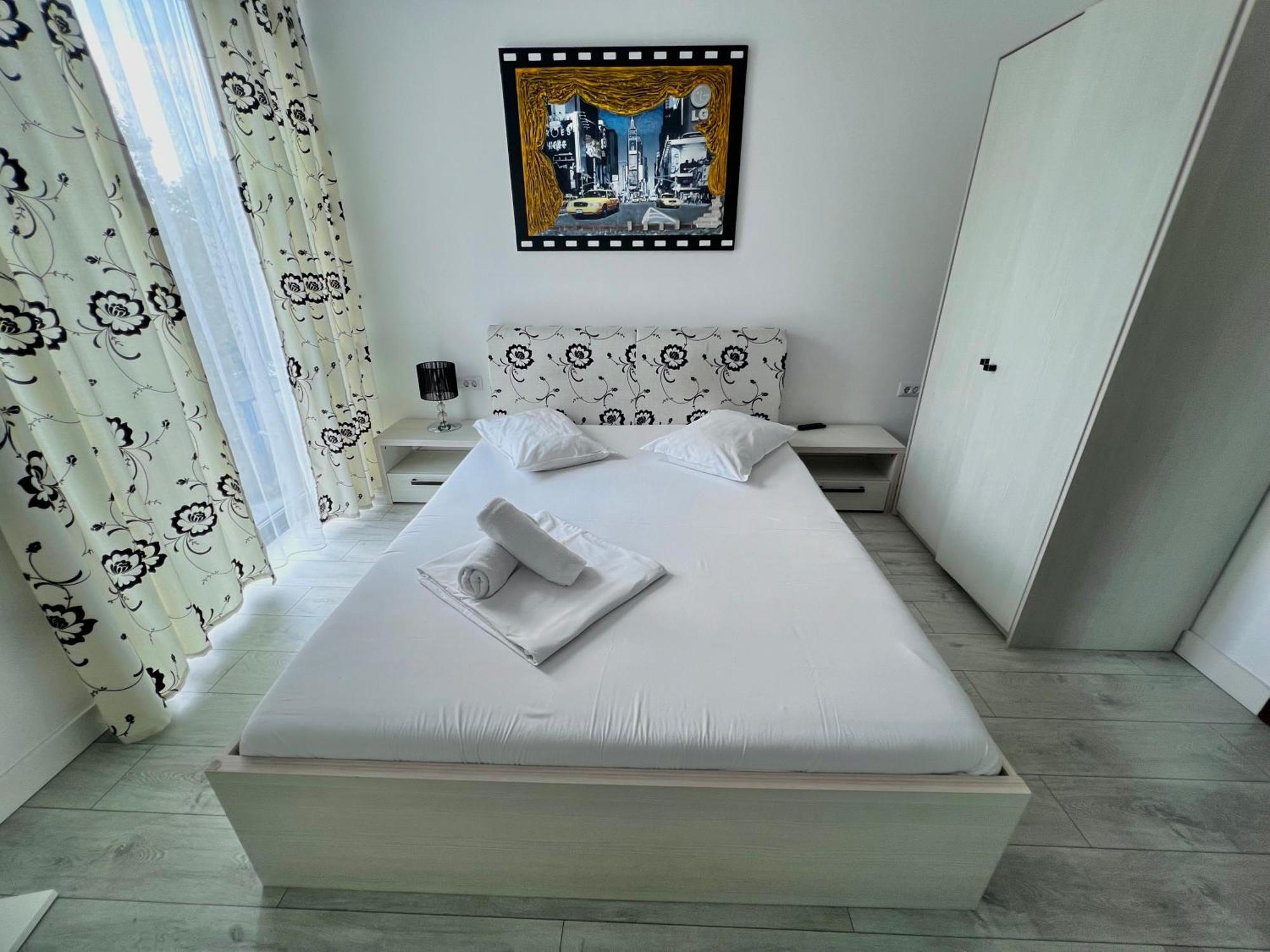 Blue Bike Seaview Apartment Mamaia Exterior photo