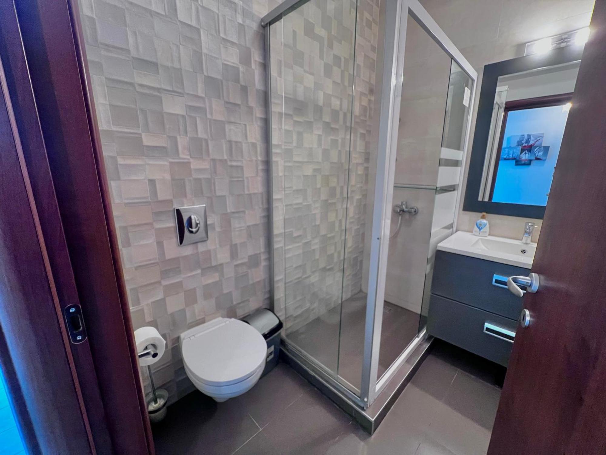 Blue Bike Seaview Apartment Mamaia Exterior photo