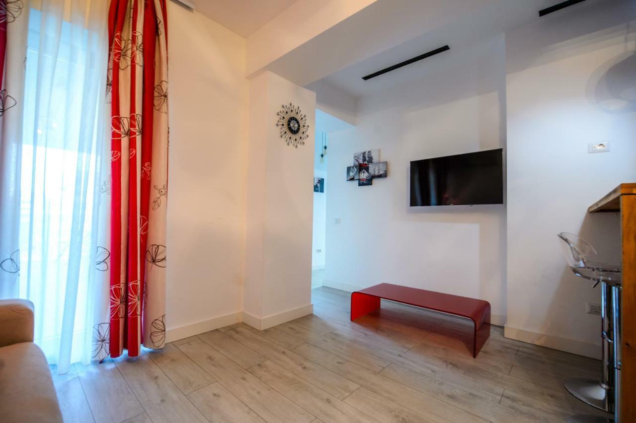 Blue Bike Seaview Apartment Mamaia Exterior photo
