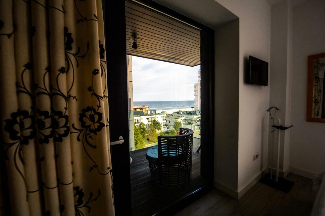 Blue Bike Seaview Apartment Mamaia Exterior photo