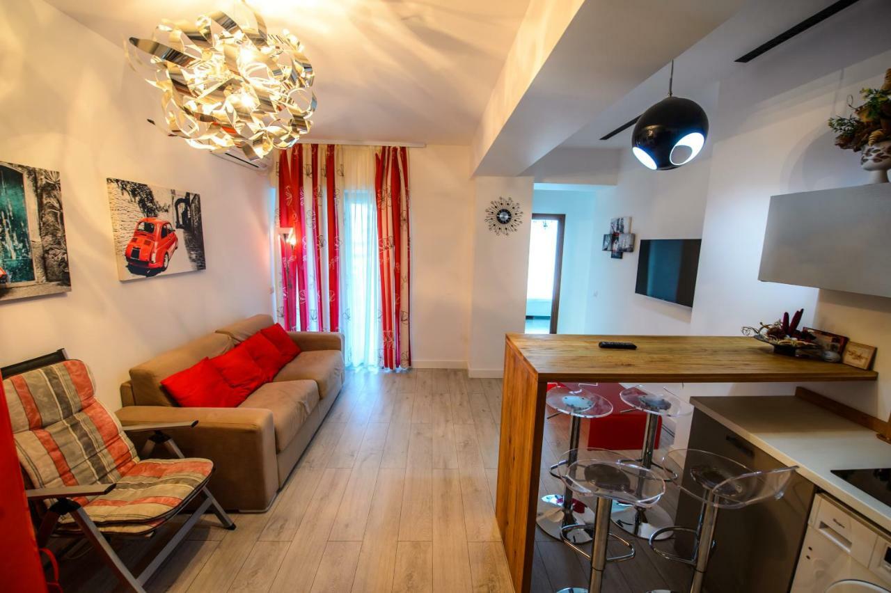 Blue Bike Seaview Apartment Mamaia Exterior photo