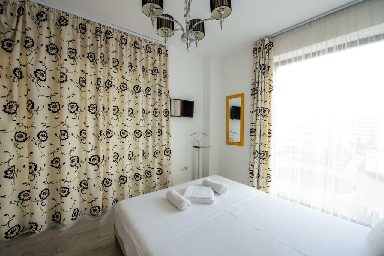 Blue Bike Seaview Apartment Mamaia Exterior photo