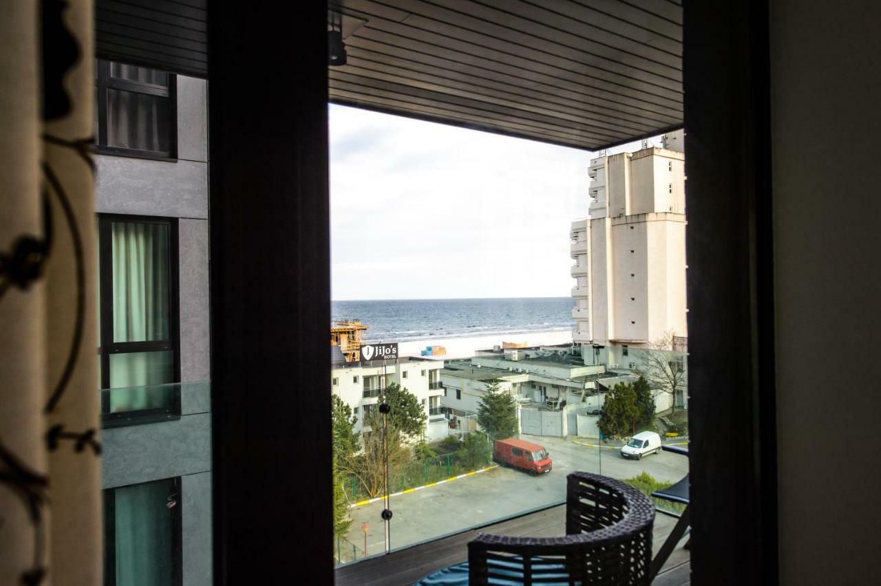 Blue Bike Seaview Apartment Mamaia Exterior photo