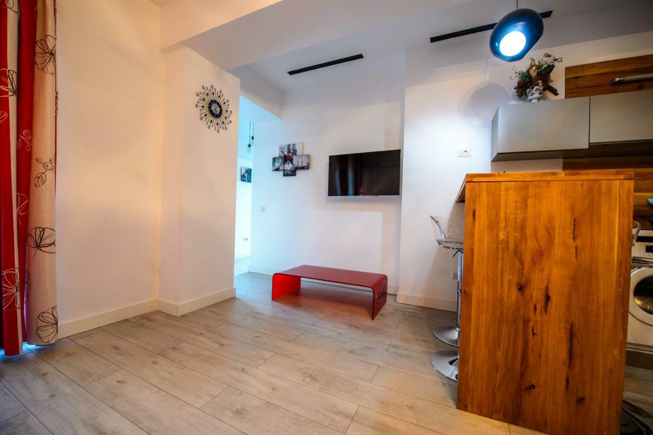Blue Bike Seaview Apartment Mamaia Exterior photo