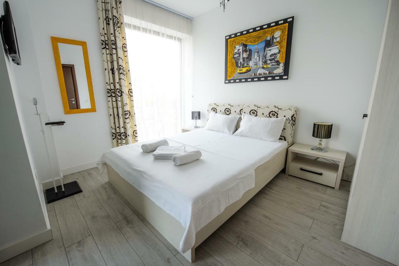 Blue Bike Seaview Apartment Mamaia Exterior photo